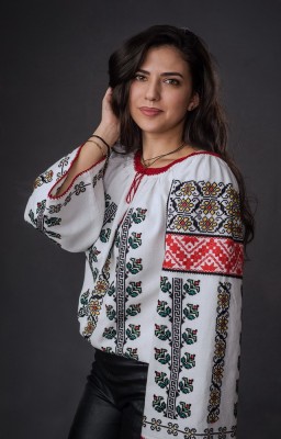 Handmade Romanian Traditional Blouse - M size