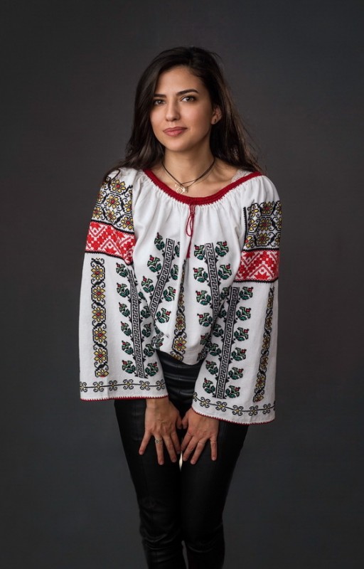 handmade-romanian-traditional-blouse-m-size.jpg