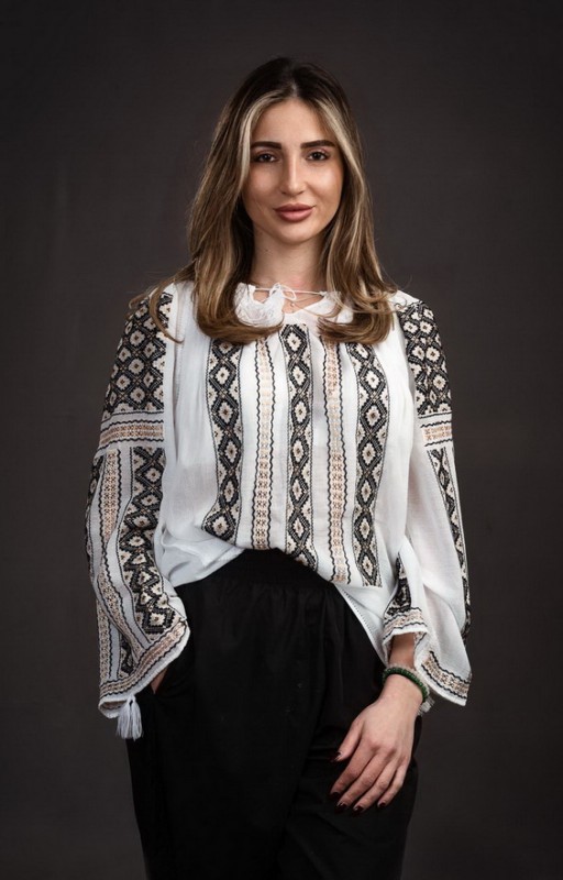 embroidered romanian clothes blouse