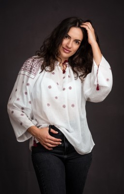 romanian blouse ia