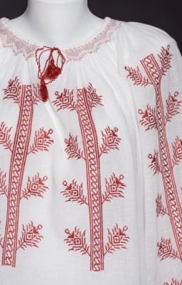 authentic romanian folk costume