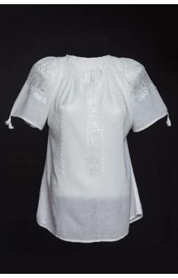 White Romanian blouse IA