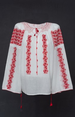 hand stitched romanian blouse ie
