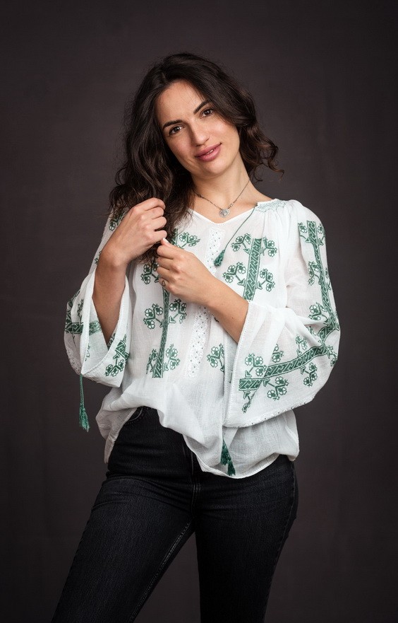 hand stitched romanian ie blouse