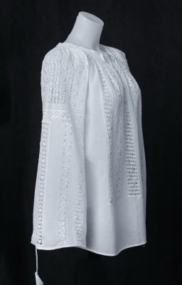 beautiful hand embroidered romanian blouse