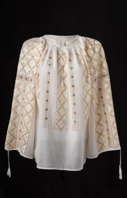 elegant embroidered romanian blouse