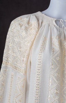 ie cusuta manual autentica