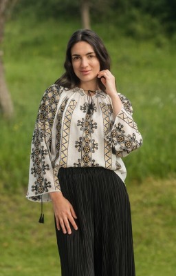 handmade Romanian Peasant...