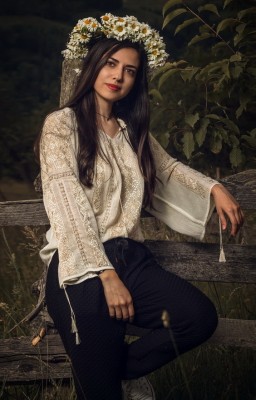 Handmade Romanian ie blouse