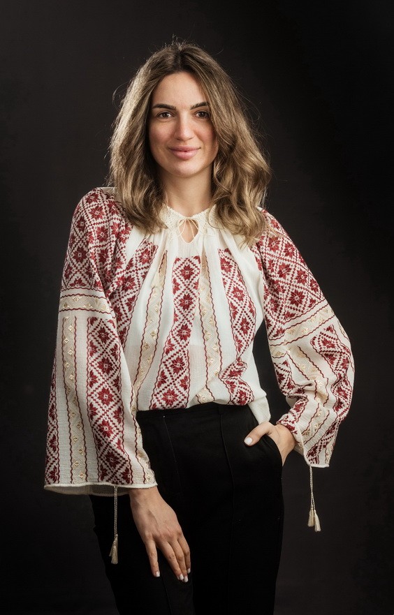 ie romaneasca dama